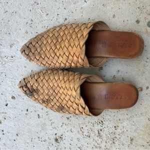 St. Agni woven flats